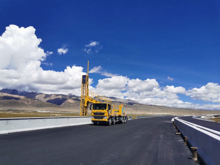 cq9电子桥梁检测车助力雅安高速检修