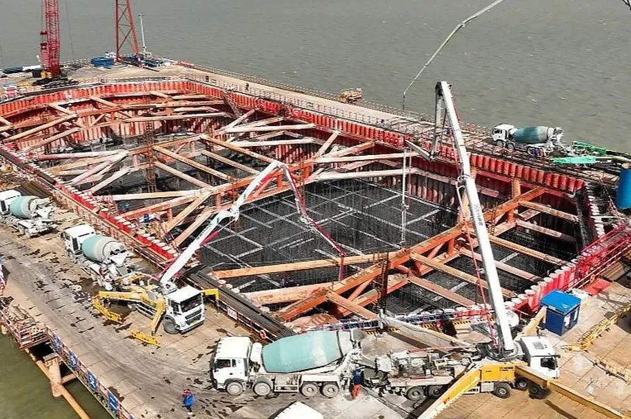 cq9电子泵车再筑“世界之最”张靖皋长江大桥！