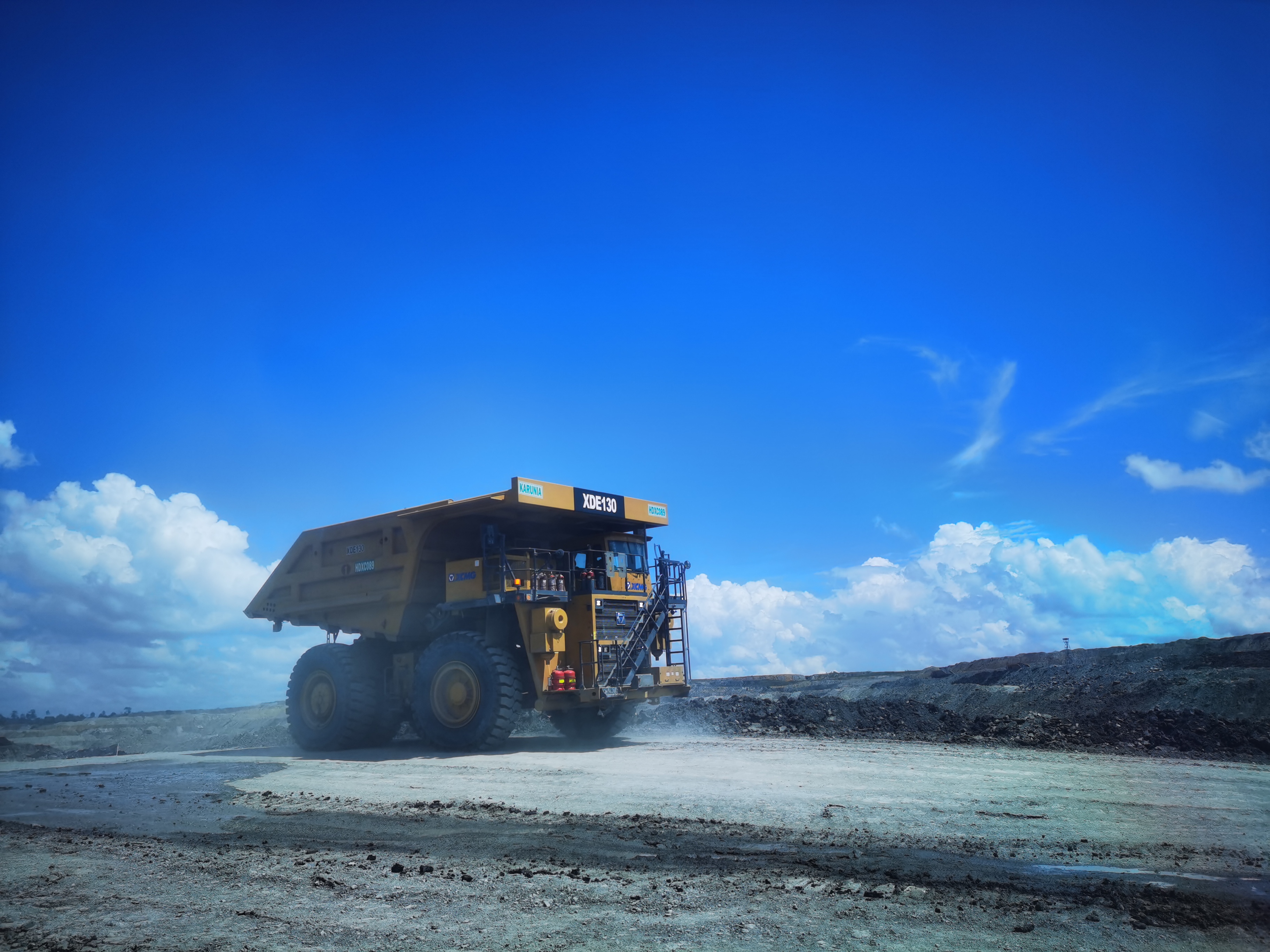 矿业报国，效率传奇！cq9电子矿山机械100台+扎根高原