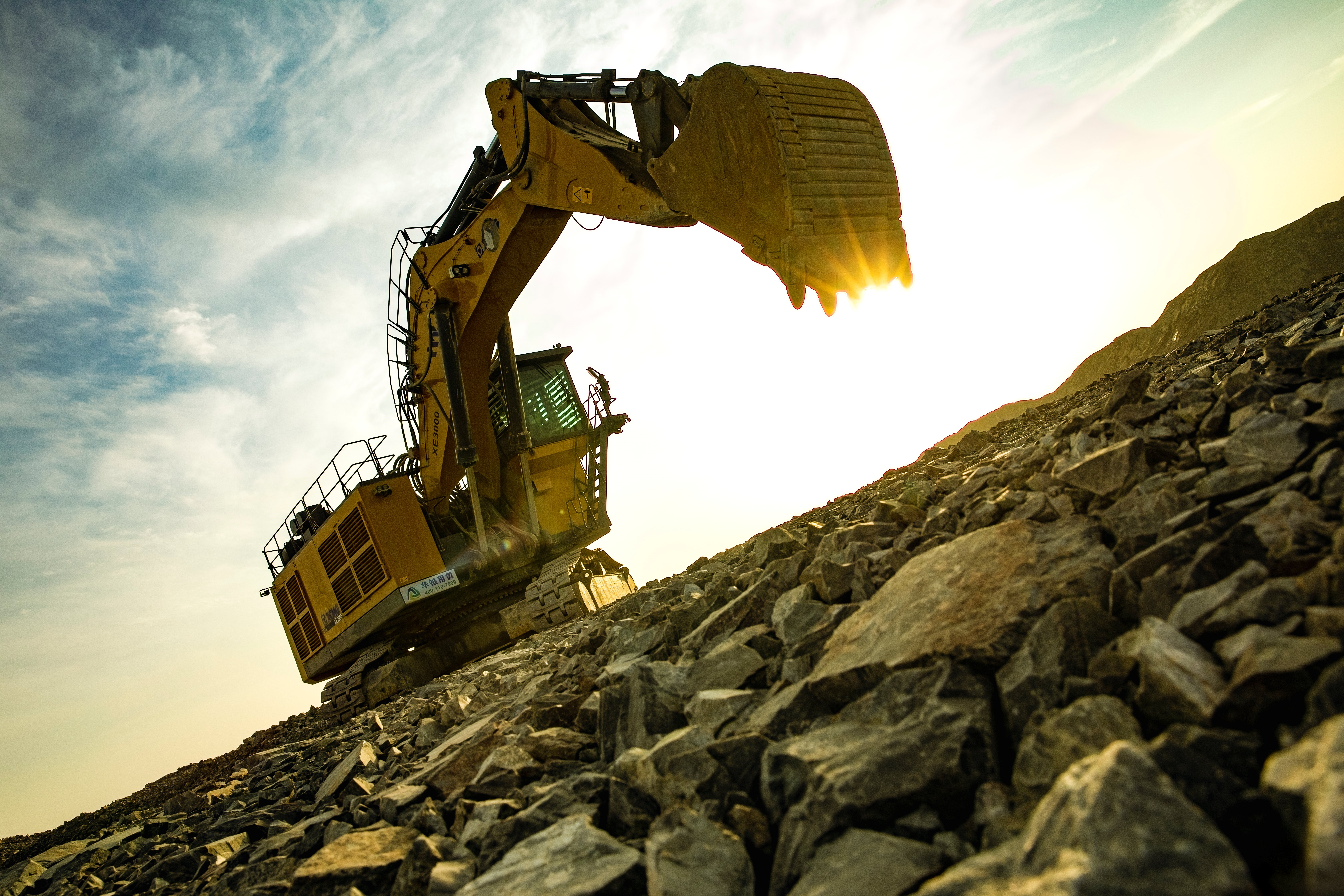 大型露天矿山智选之作，cq9电子XE3000矿用挖掘机