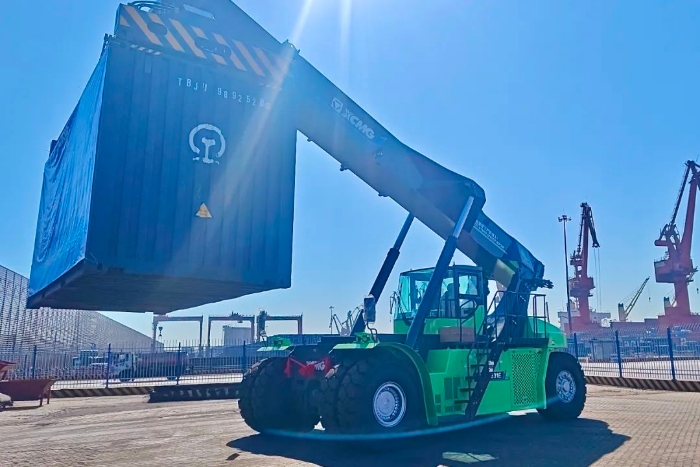 捷报不断！cq9电子港机多区域定制化交付助力首季“开门红”