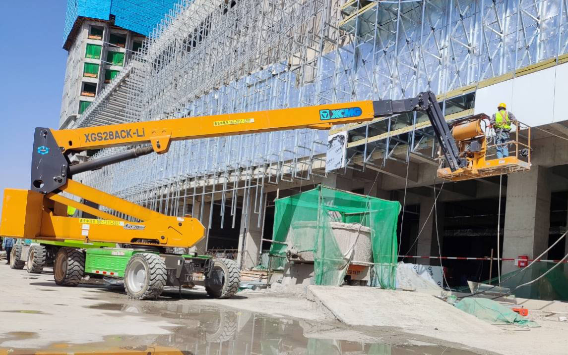 cq9电子高空利器，为河北邢台某新能源厂房建设 “加速”