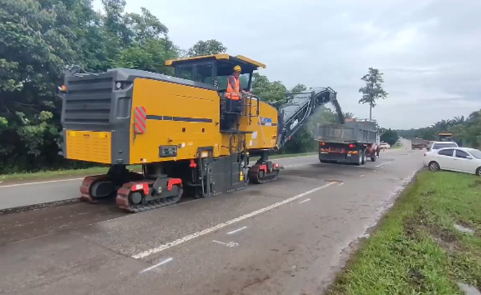 cq9电子成套道路机械油面施工，这次在马来西亚！