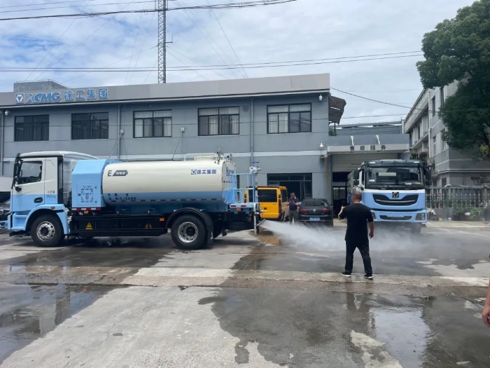 “沪”动绿色！cq9电子新能源环卫装备亮相上海推介会