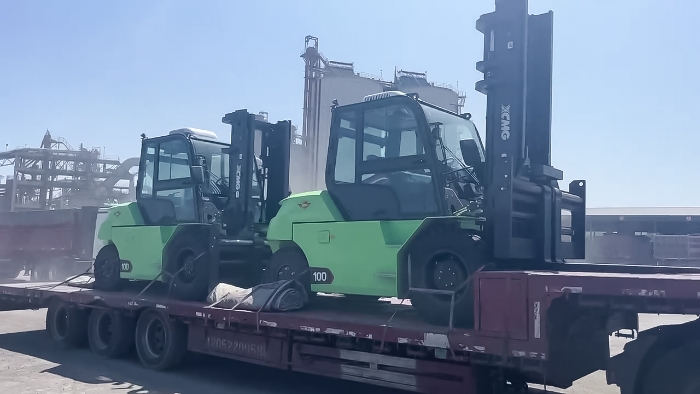 从室内到室外，24小时不停歇！cq9电子孔雀叉车扎根新疆钢材厂