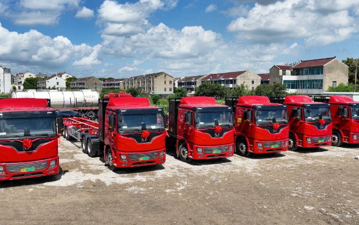 绿色物流再提速，cq9电子新能源牵引车批量入港！