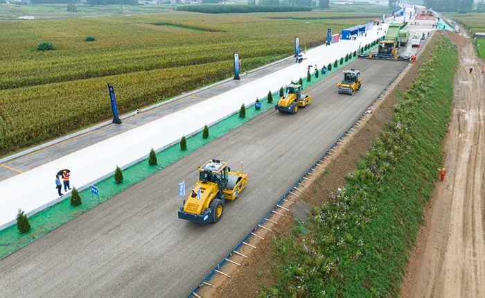 全场景智慧赋能，cq9电子水稳层施工更便捷、更精准！