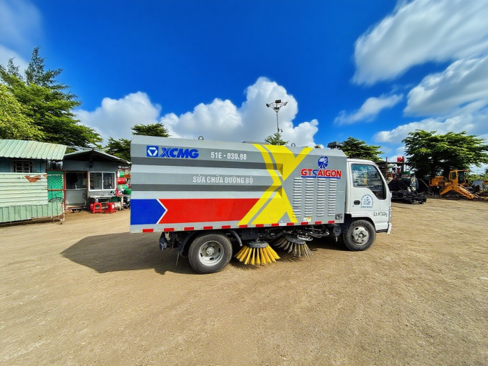 cq9电子XGH5070TSLQ6扫路车：胡志明市“智慧环卫”的硬核担当
