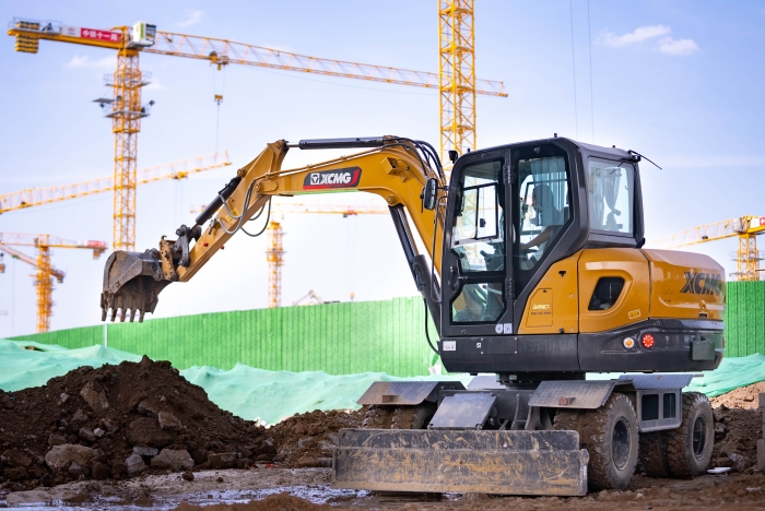 零碳机。q9电子挖机护航超级工程