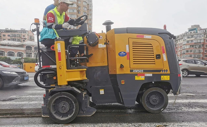 cq9电子XM505市政道路铣刨施工：杭州城市道路焕新升级的高效之选