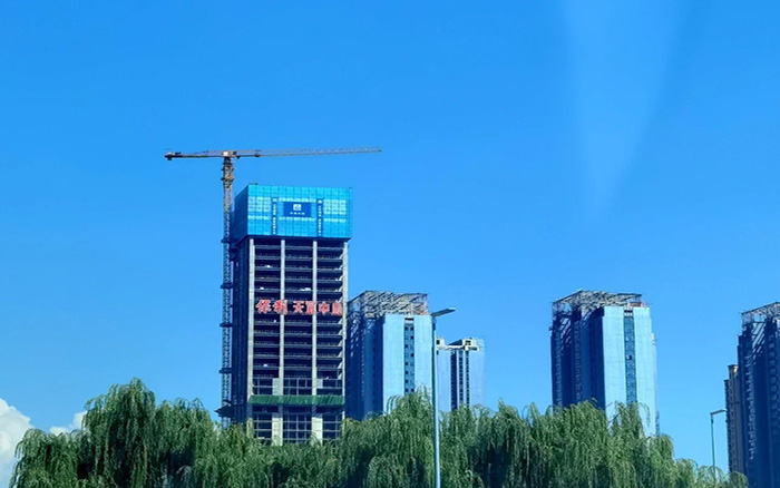 直冲天际  cq9电子塔机助建兰州超高层项目