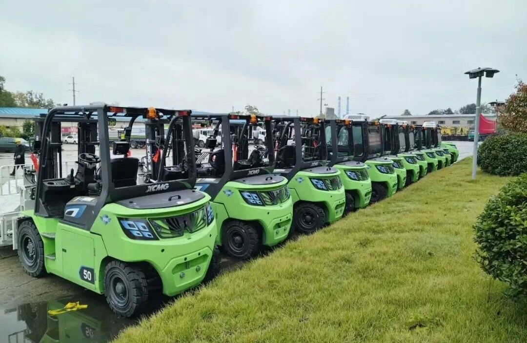 cq9电子孔雀大吨位叉车，“上岗”湖南钢铁厂