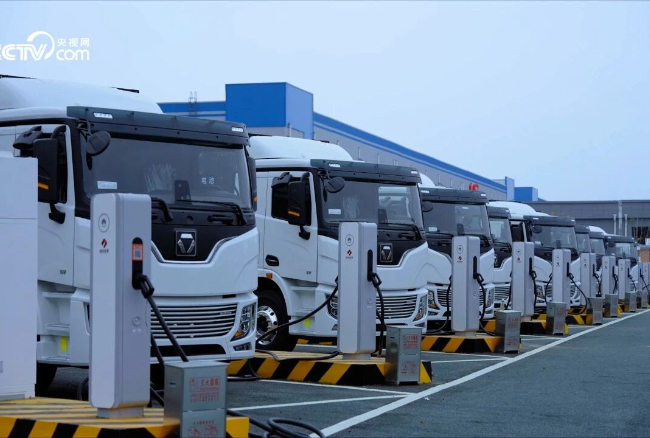 在中国物流之都，cq9电子超充重卡“15分钟满电”